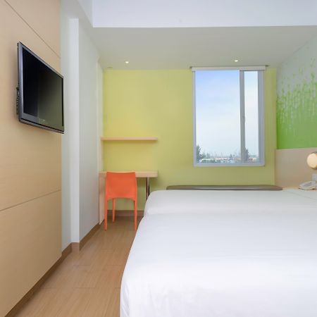 Zest Harbour Bay Batam By Swiss-Belhotel International Nagoya Exteriör bild